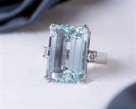 Top 134+ emerald cut aquamarine ring best - xkldase.edu.vn