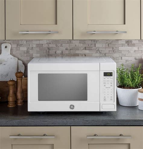 Best Buy: GE 1.6 Cu. Ft. Microwave White JES1657DMWW