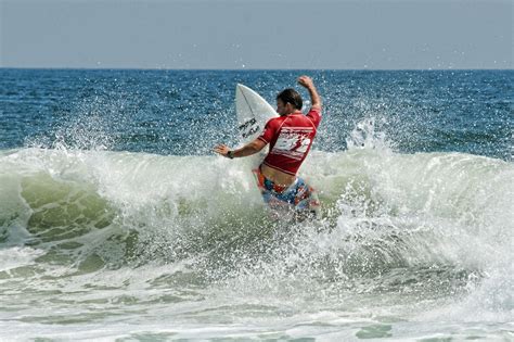 Vanessa Bates Events: Virginia Beach Surfing Competition