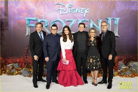 Josh Gad, Idina Menzel, & Jonathan Groff Premiere 'Frozen 2' in London ...