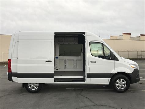 New 2019 Mercedes-Benz Sprinter Crew Van M2CA46 Full-size Passenger Van ...