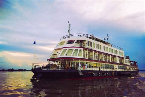 8 Most Famous River Cruises in Asia - Tusk Travel