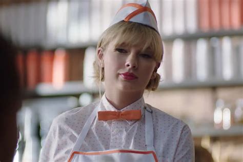 Taylor Swift's New Capital One Commercial Is Full of Easter Eggs