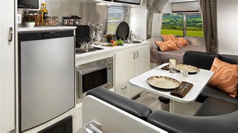 Features | Sport | Travel Trailers | Airstream