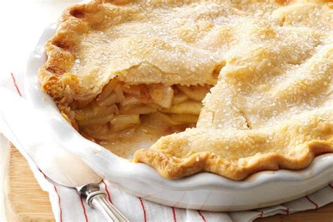 How to Make the Perfect Apple Pie Crust Recipe | Taste of Home