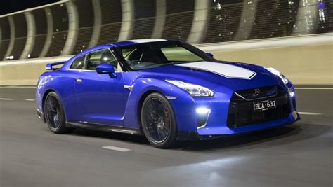 How fast is the Nissan GT-R? – Fabalabse