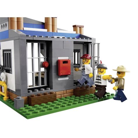 LEGO® City 4440 Forest police station from Conrad.com