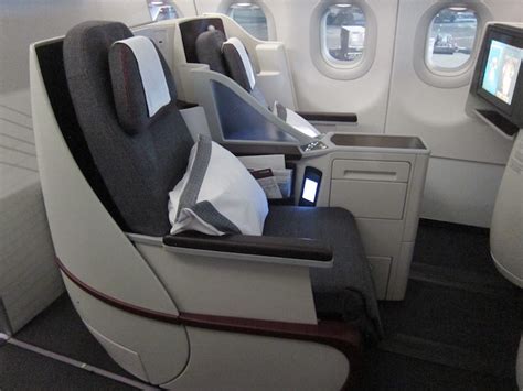 Review: Qatar Airways A320 First Class Dubai To Doha - One Mile at a Time