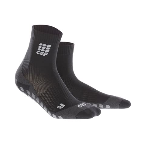 CEP GripTech Compression Short Socks | Black - forrunnersbyrunners.com