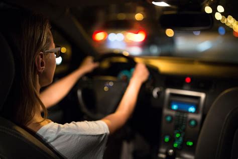 7 Tips For Driving At Night With Astigmatism