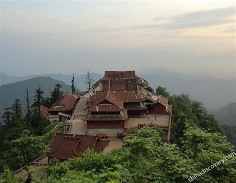 Mount Emei Hiking Tours, Emeishan Hike, Routes, Map, Useful Tips 2024