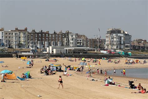 Girl, 6, dies after going into sea at Margate | The Independent | The Independent