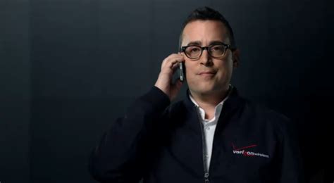 Verizon iPhone Commercial Strikes AT&T with Heavy Sarcasm - SlashGear