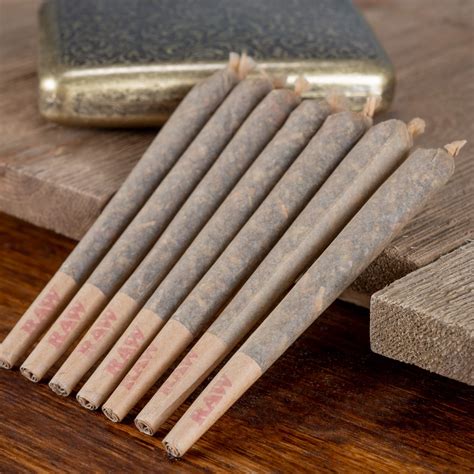 Raw Pre-Rolled Cones Classic King: 50 Pack | King Size Rolling Papers with Filters | Extra Clean ...