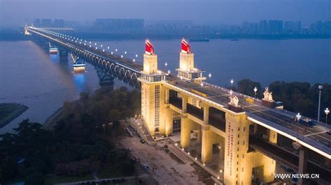 Night view of Nanjing Yangtze River Bridge after renovation