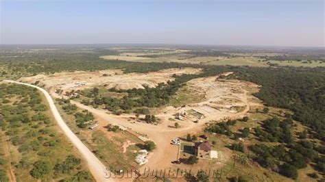 Texas Cream Limestone Quarry - StoneContact.com