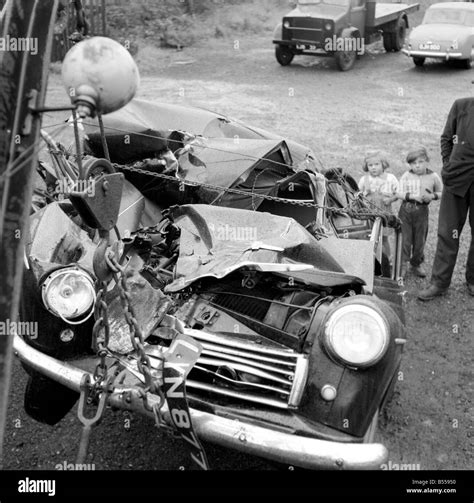 1950's car crash hi-res stock photography and images - Alamy