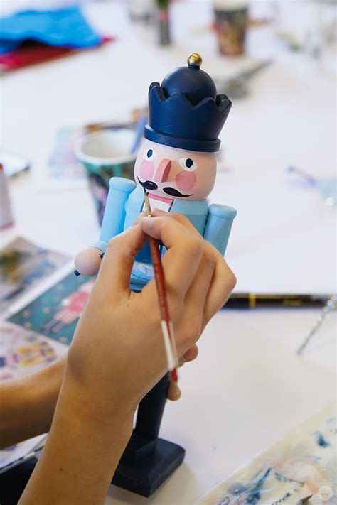 DIY nutcracker: Inspiration from an artists' workshop - Think.Make.Share.