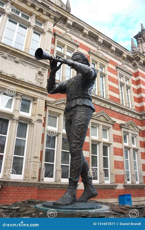 Hamelin - Pied Piper Statue - I - Stock Image - Image of explore, historical: 151697871