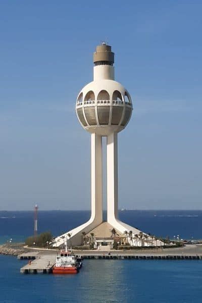 Jeddah Light, Jeddah, Saudi Arabia 🇸🇦 | Lighthouse pictures, Lake ...