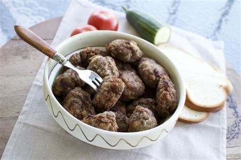 Romanian Meatballs (Chiftele) – The Bossy Kitchen