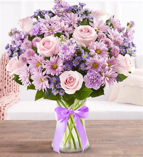 Daydream Bouquet™ in clear glass vase | 1800Flowers.com