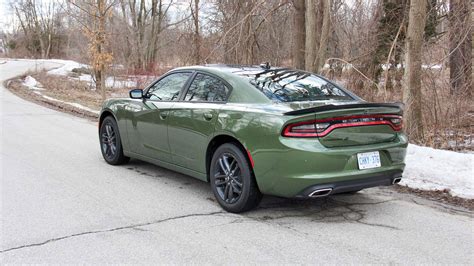 2019 Dodge Charger SXT AWD Review | AutoTrader.ca