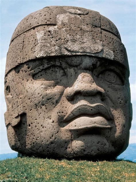 San Lorenzo Colossal Head 1. Olmec. San Lorenzo, Veracruz. 900 BC [1121x1500] : r/ArtefactPorn