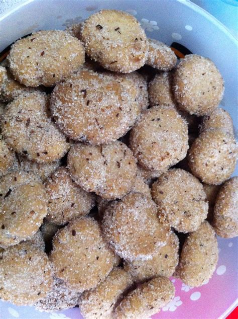 Pan De Polvo (mexican wedding cookies) Mexican Cookies, Mexican Wedding Cookies, Mexican Sweet ...