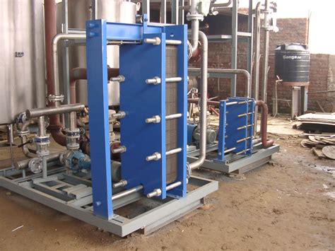 Plate Heat Exchanger Hot Water System, Capacity: 10000 Lph, 415 V, Rs 325000 /piece | ID ...