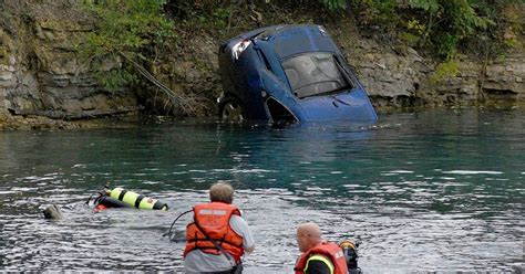 Authorities: Body found in sunken car in Michigan quarry