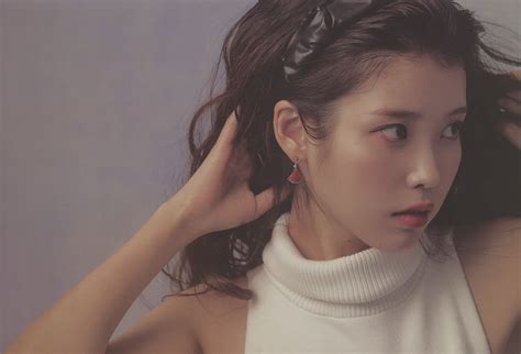 IU - 'LILAC' Photobook [SCANS] | Kpopping