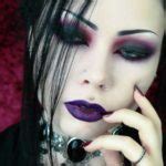 25 Gothic Halloween Makeup to Try - Flawssy