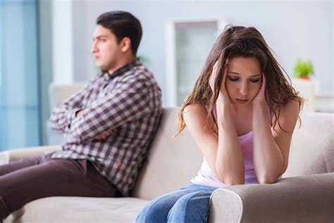 25 Warning Signs You Are In A Toxic Relationship - Lover Sphere