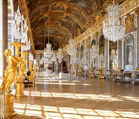 Versailles: the Grandest Palace of Them All – 5-Minute History