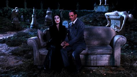 Tim Burton Turned Down The Chance To Direct 1991's The Addams Family