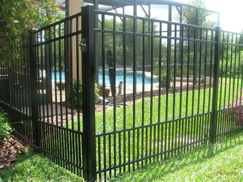 Aluminum Picket Fence - Fence Panels