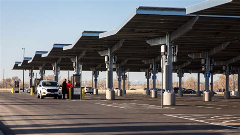 Denver International Airport opens new parking lot at 61st & Peña ...