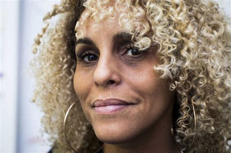 After Hurricane Maria, Puerto Rican Women Embrace Their Natural, Curly ...