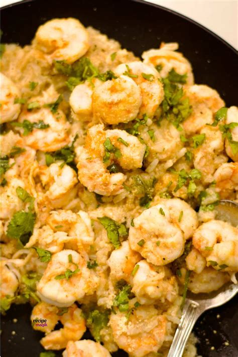 Creamy Garlic Butter Shrimp And Rice - Easy 20 Minute Dinner - RecipeMagik