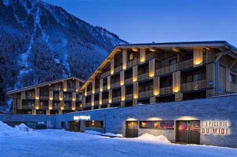 Ski Resort/Hotel in French Alps --- L'Héliopic Sweet & Spa places you in the heart of Chamonix ...