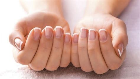 Weak Nails - Causes, Symptoms And Other Risk Factors