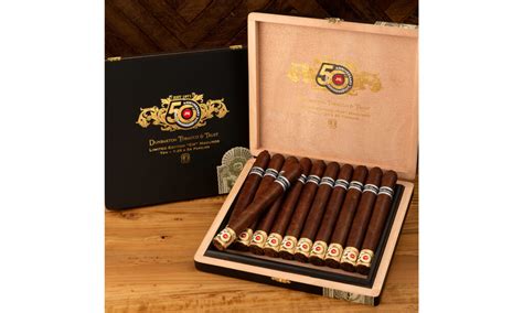 JR Cigar to Release Dunbarton Tobacco & Trust Limited Edition "EM" Maduro | Cigar Snob Magazine