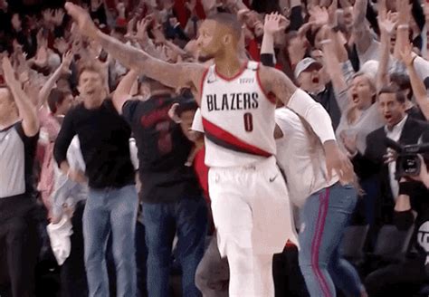 Damian Lillard Buzzer Beater GIFs - Find & Share on GIPHY