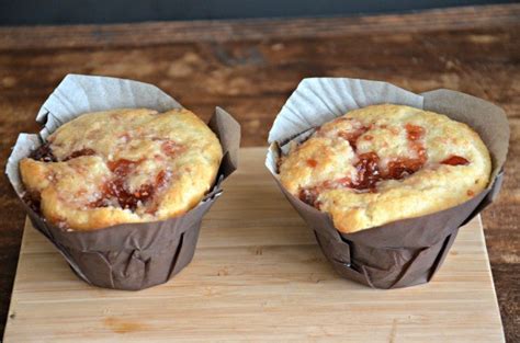 Raspberry-Peach Jam & Cream Cheese Breakfast Buns - Top Morning ...