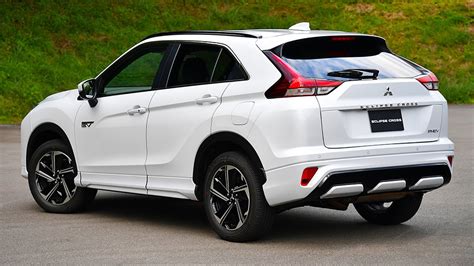 2022 Mitsubishi Eclipse Cross – a Sleek, Sporty Crossover / Toyota C-HR rival - YouTube