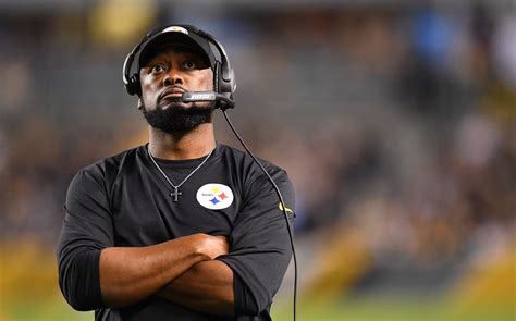 Pittsburgh Steelers extend coach Mike Tomlin's contract through 2021