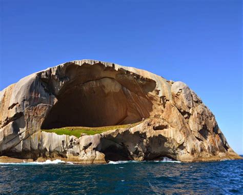 Cleft Island - A Granite Island of Wilsons Promontory - Charismatic Planet