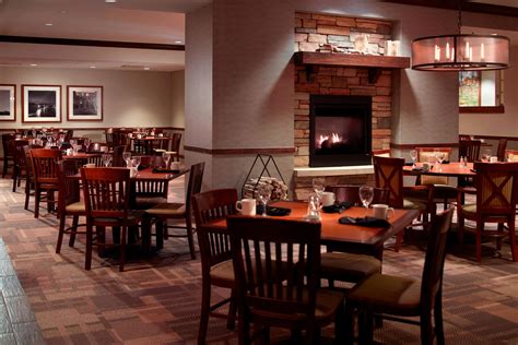 Hotel Dining & Restaurants | Des Moines Marriott Downtown