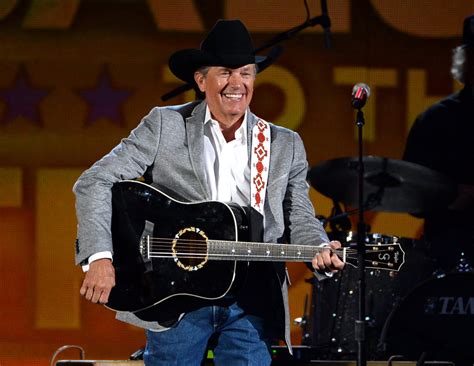 George Strait Is Headed Back To Vegas! (Video) - New Country 105.1